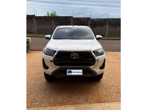TOYOTA HILUX 2.8 D-4D TURBO DIESEL CD SRV 4X4 AUTOMÁTICO